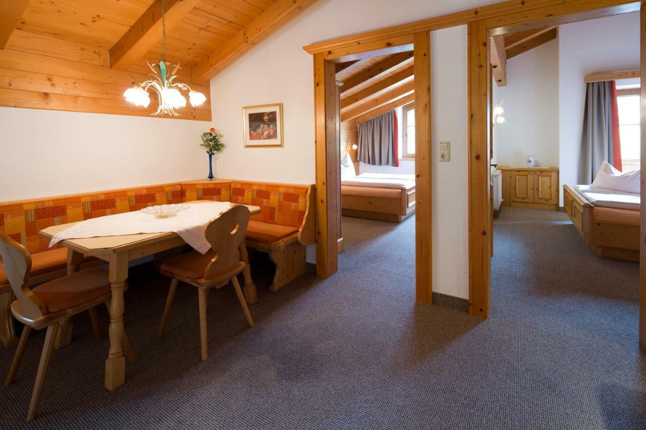 Gaestehaus Brantlhof Zimmer Und Ferienwohnungen In Going Am Wilden Kaiser Ngoại thất bức ảnh