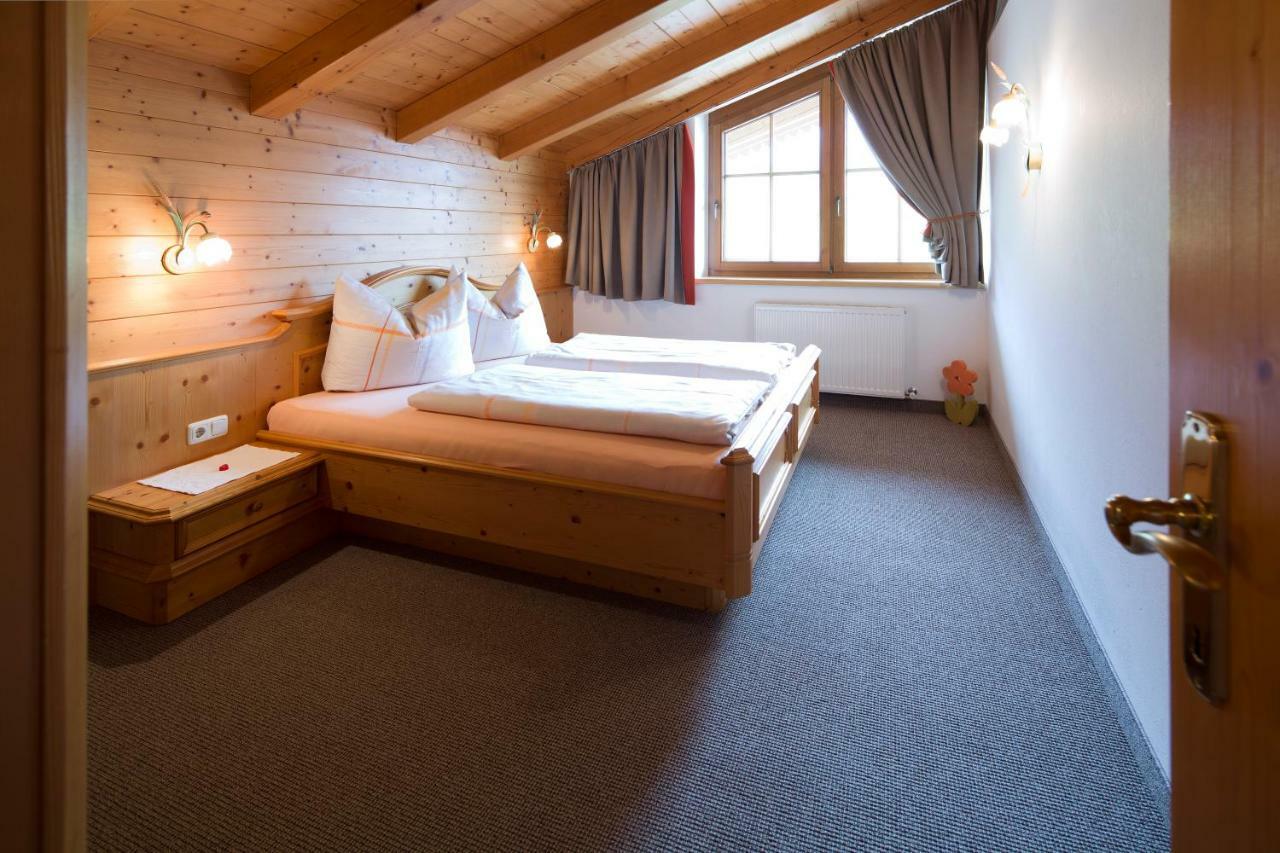 Gaestehaus Brantlhof Zimmer Und Ferienwohnungen In Going Am Wilden Kaiser Ngoại thất bức ảnh